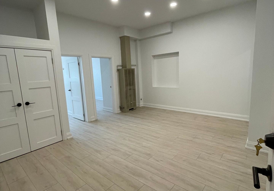 754-queen-street-e-toronto-toronto-ontario-e13709130