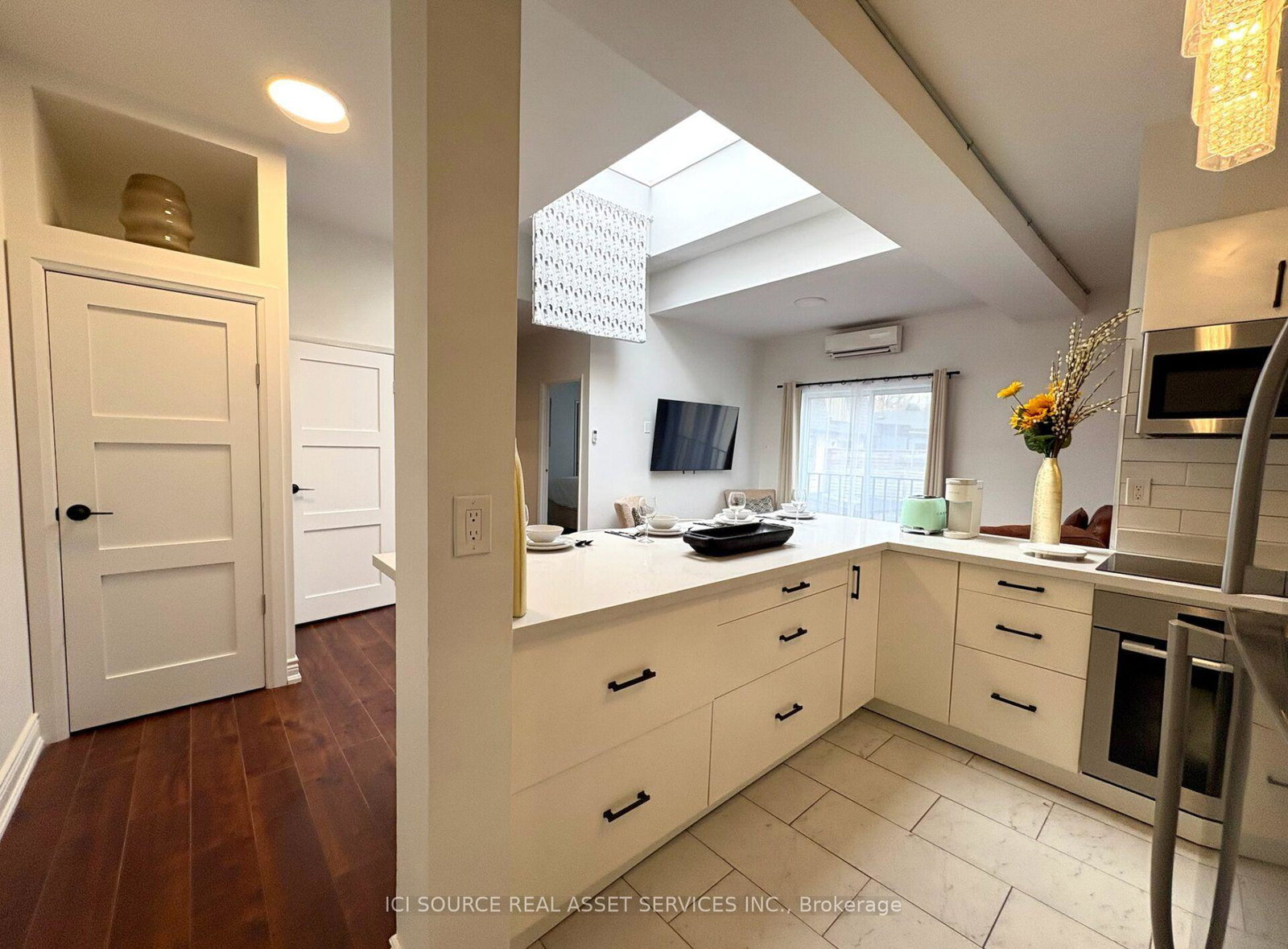 75queen-street-e-toronto-toronto-ontario-e13709154