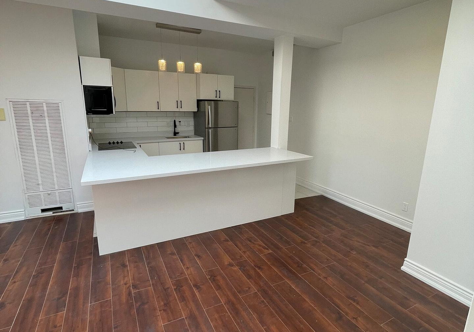 75queen-street-e-toronto-toronto-ontario-e13709154