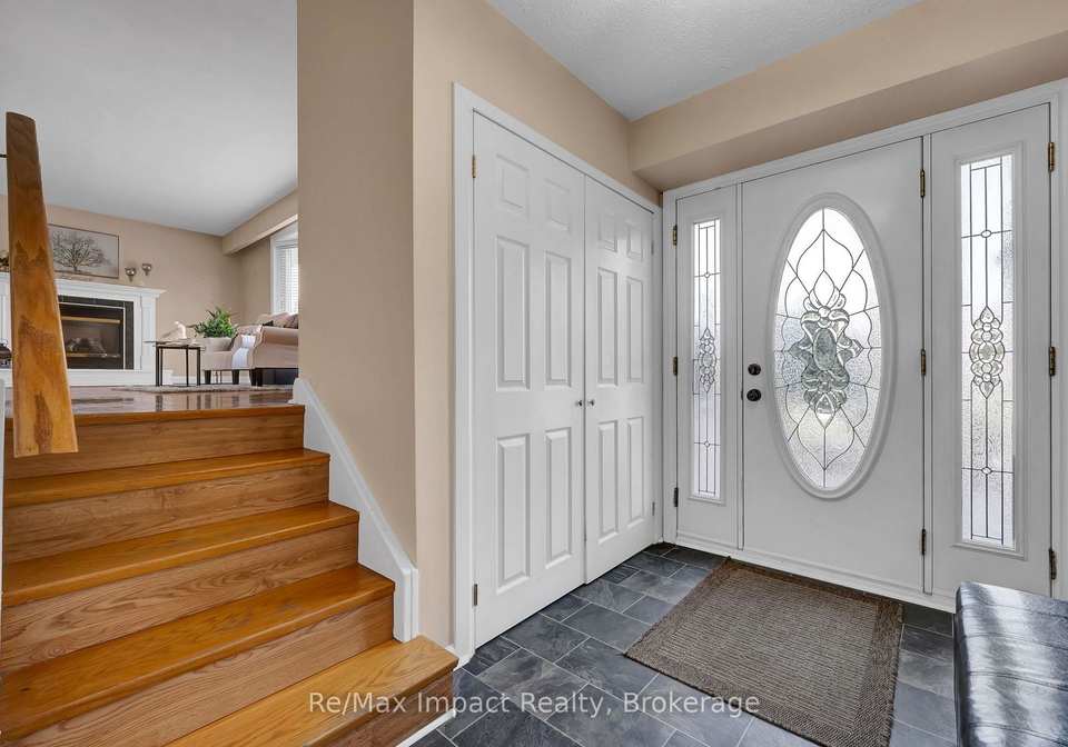 702-westdale-court-oshawa-ontario-e13709178