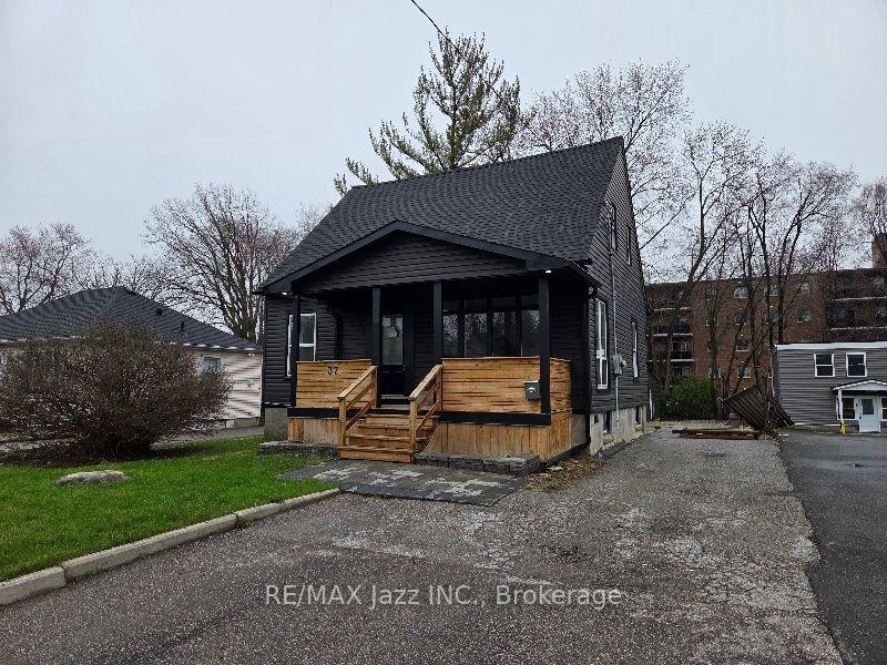 37-lincoln-street-ajax-ontario-e13709518