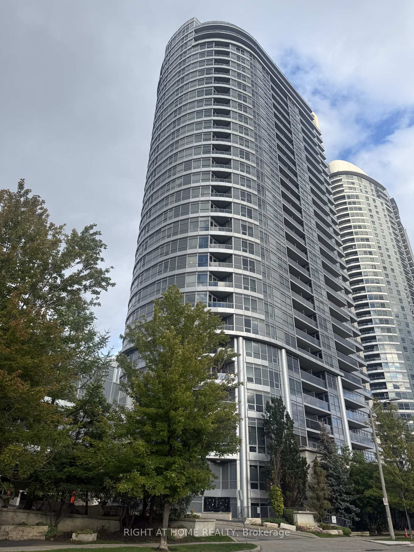 151-village-green-square-toronto-scarborough-ontario-e13709764