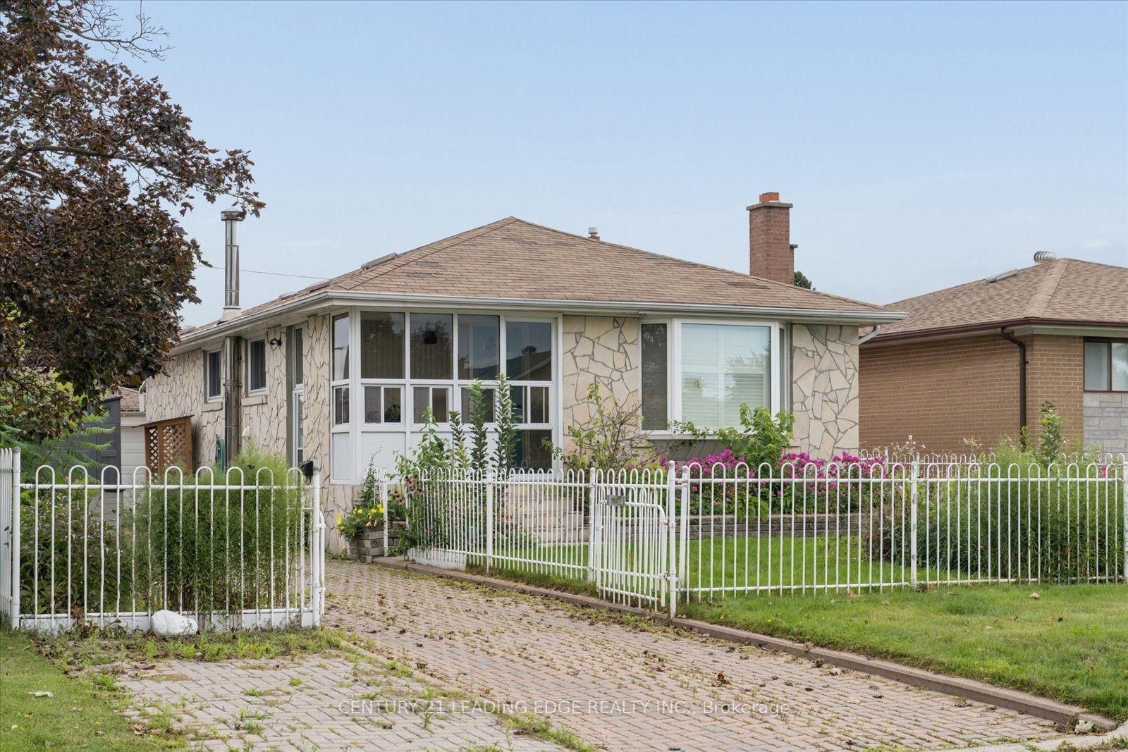 883-antonio-street-pickering-ontario-e13709976