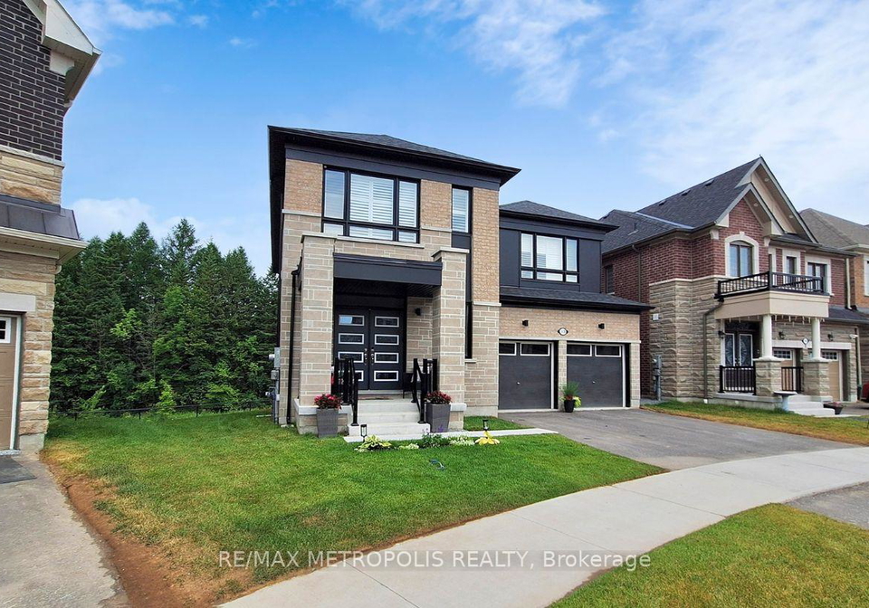 1428-mockingbird-square-pickering-ontario-e13710360