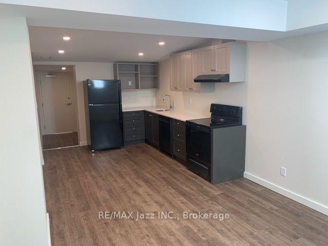 16-simcoe-street-s-oshawa-ontario-e13710436