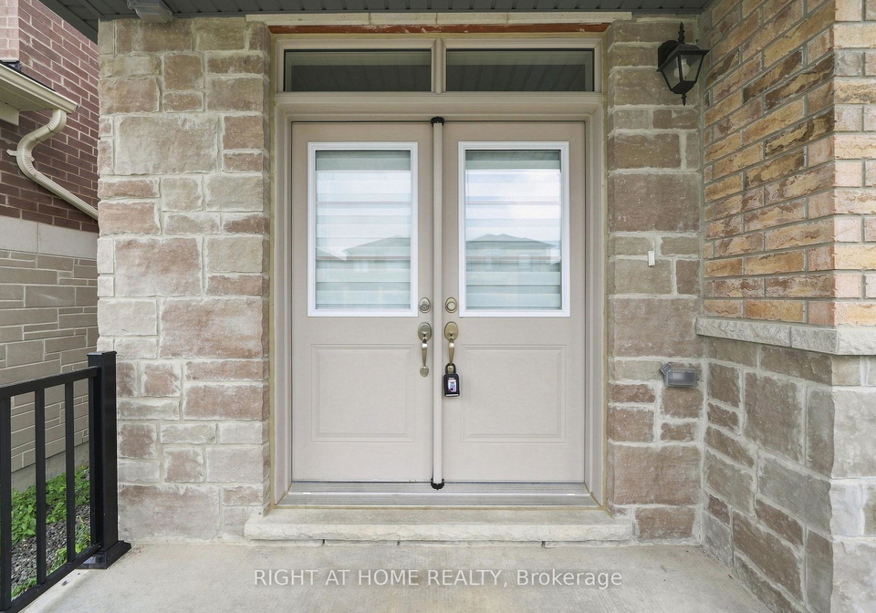 2136-coppermine-street-oshawa-ontario-e13710826