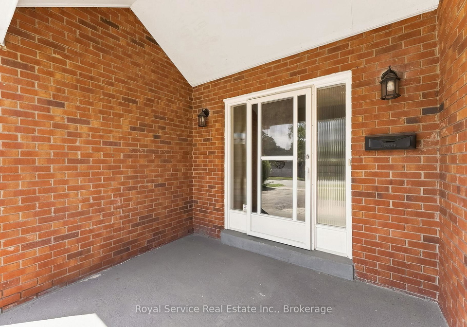 640-hillcroft-street-oshawa-ontario-e13711078