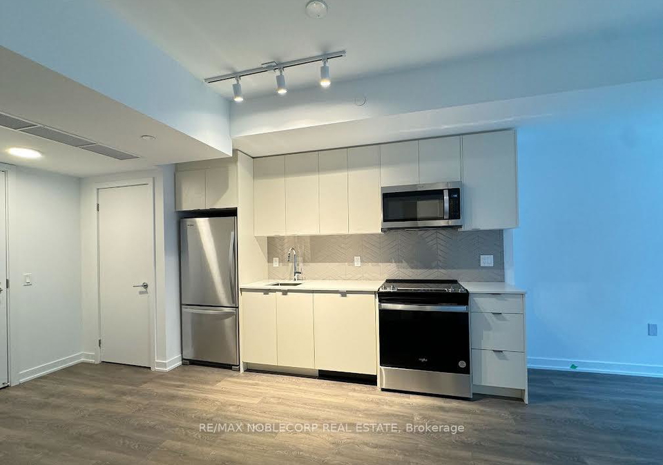 1614-charles-street-whitby-ontario-e13711438