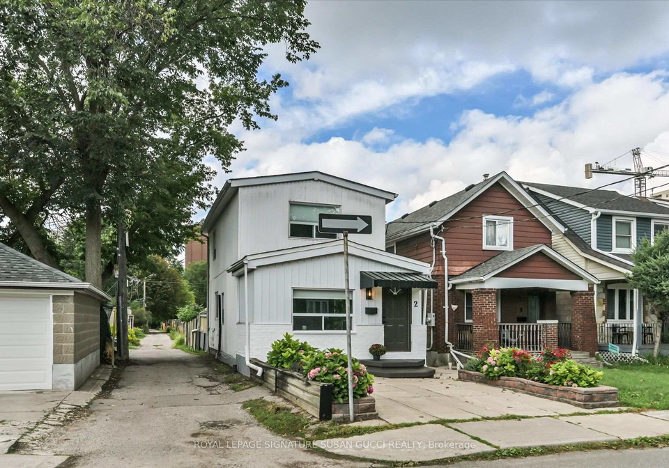 2-sutherland-avenue-toronto-east-york-ontario-e13711536