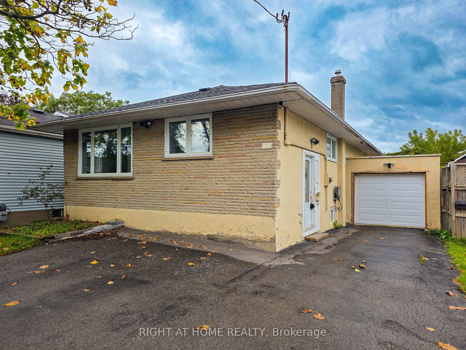 708-carnegie-avenue-oshawa-ontario-e13712996
