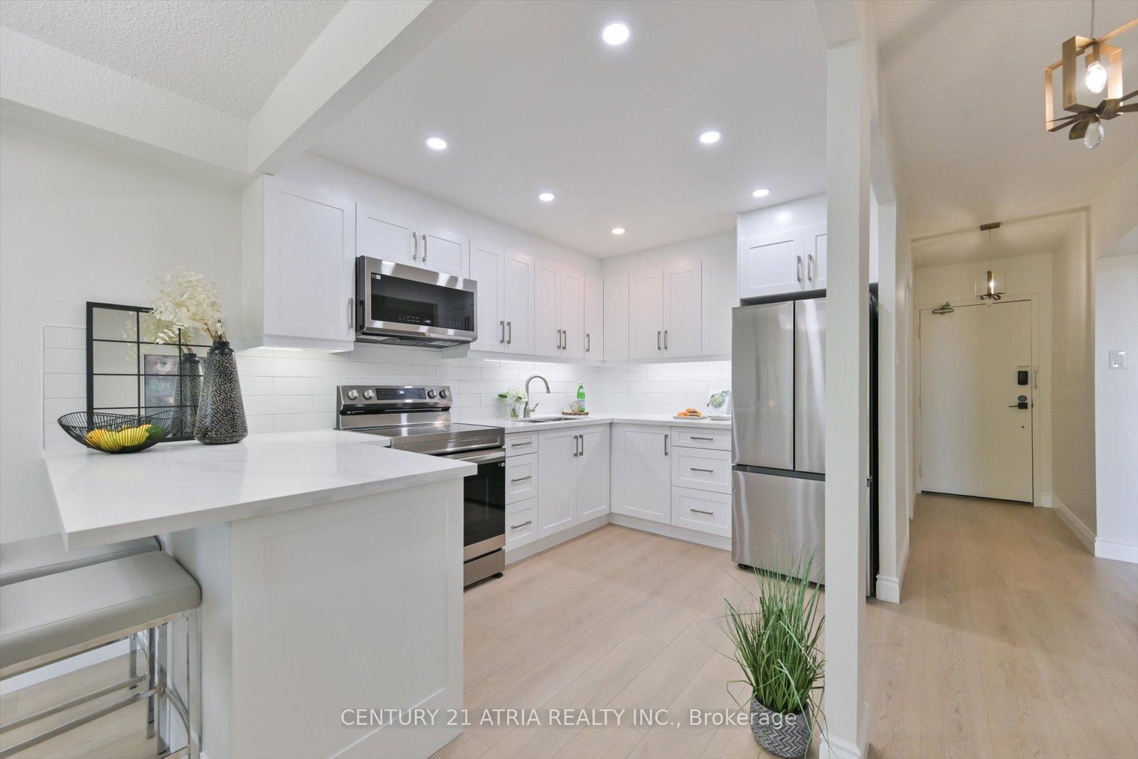 4101-sheppard-avenue-e-toronto-scarborough-ontario-e13713352