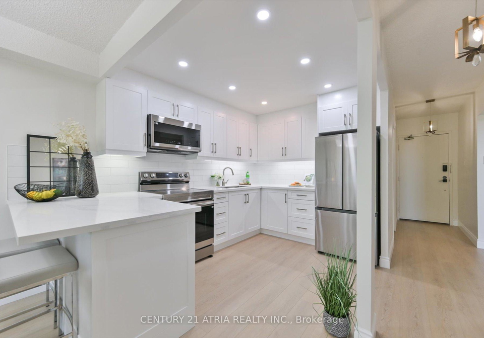 4101-sheppard-avenue-e-toronto-scarborough-ontario-e13713352