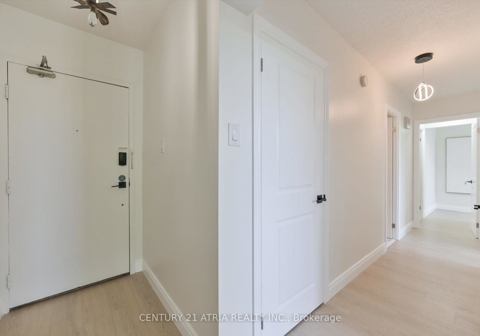 4101-sheppard-avenue-e-toronto-scarborough-ontario-e13713352