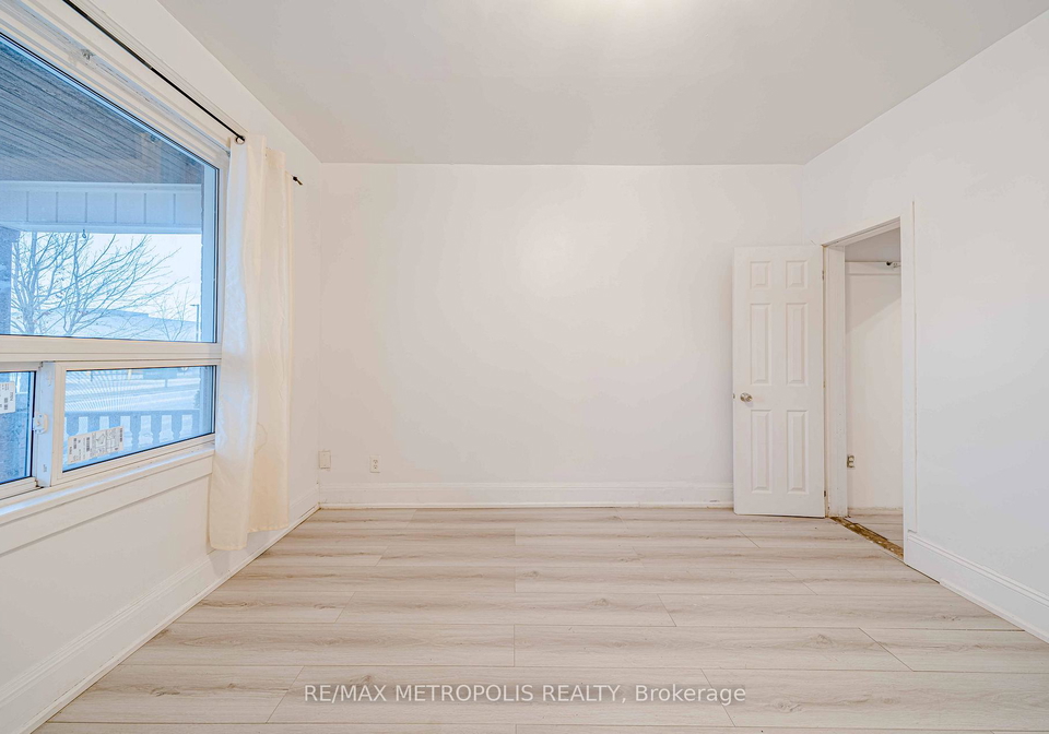 240-division-street-oshawa-ontario-e13714634