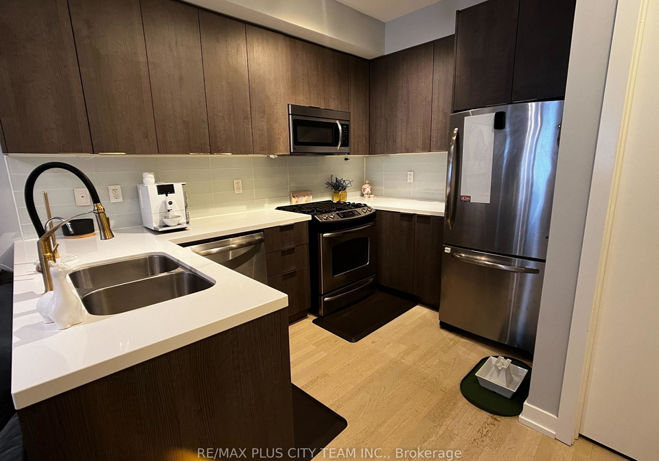 140-broadview-avenue-toronto-toronto-ontario-e13715022