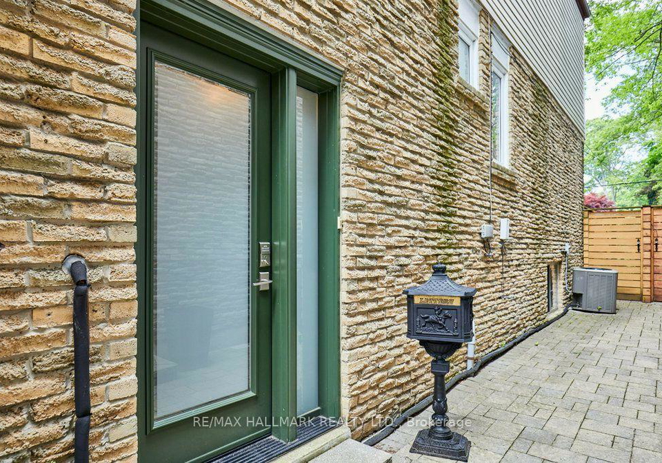20-pine-avenue-toronto-toronto-ontario-e13715030