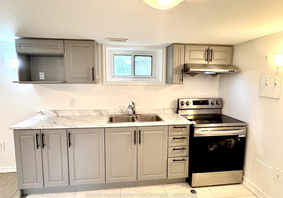 426-perry-street-whitby-ontario-e13715418