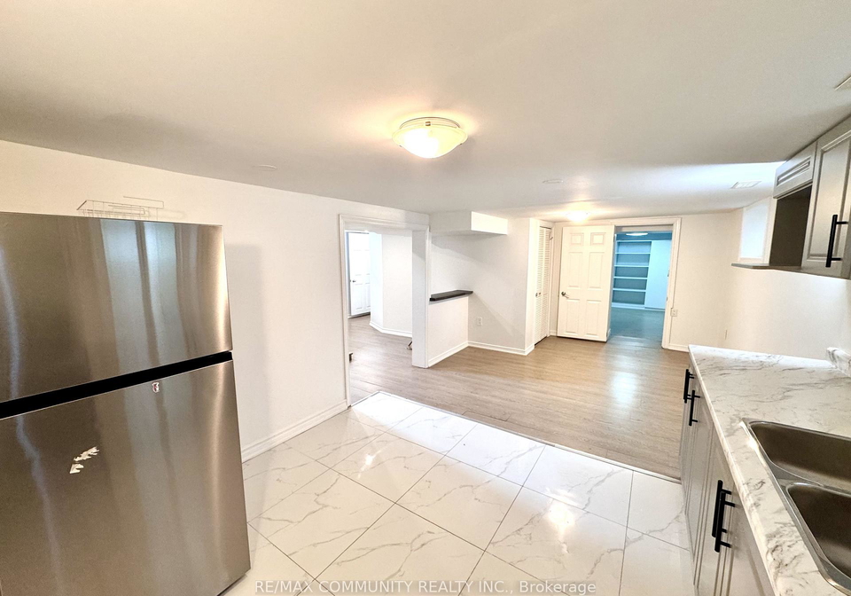 426-perry-street-whitby-ontario-e13715418