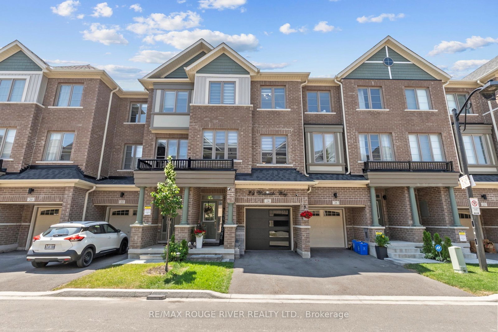24-waterside-way-whitby-ontario-e13715790