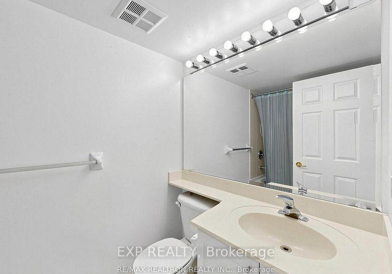11-lee-centre-drive-toronto-scarborough-ontario-e13715944