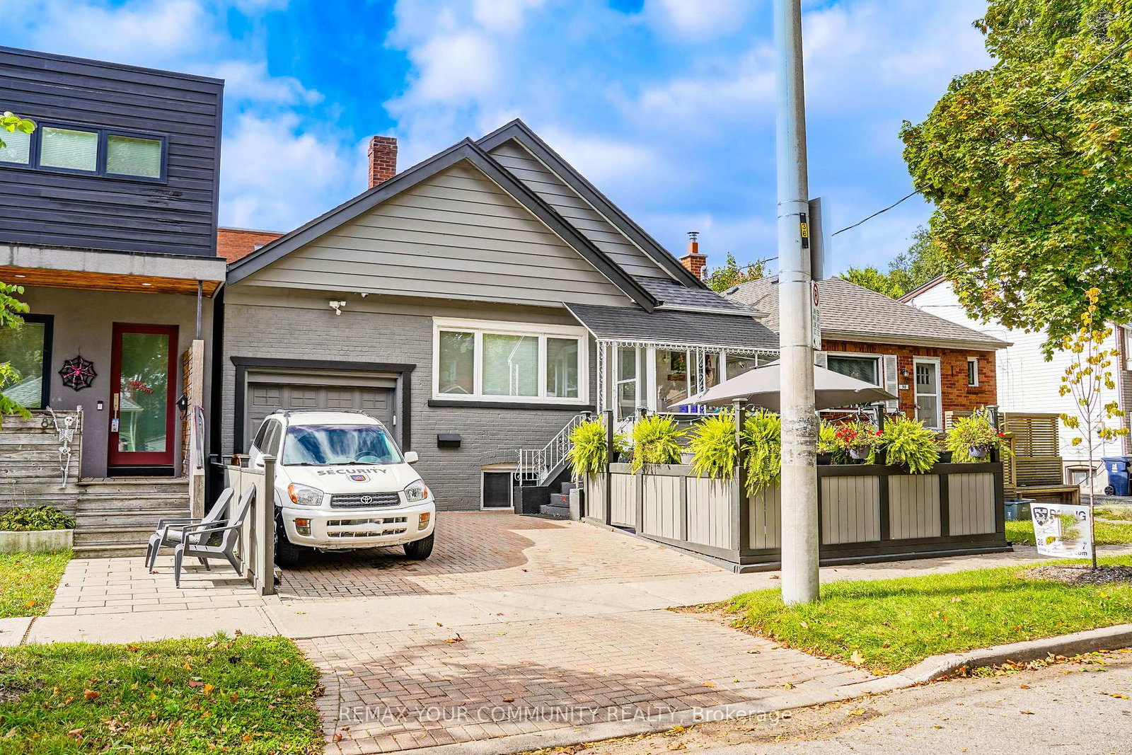 86-lesmount-avenue-toronto-east-york-ontario-e13716026