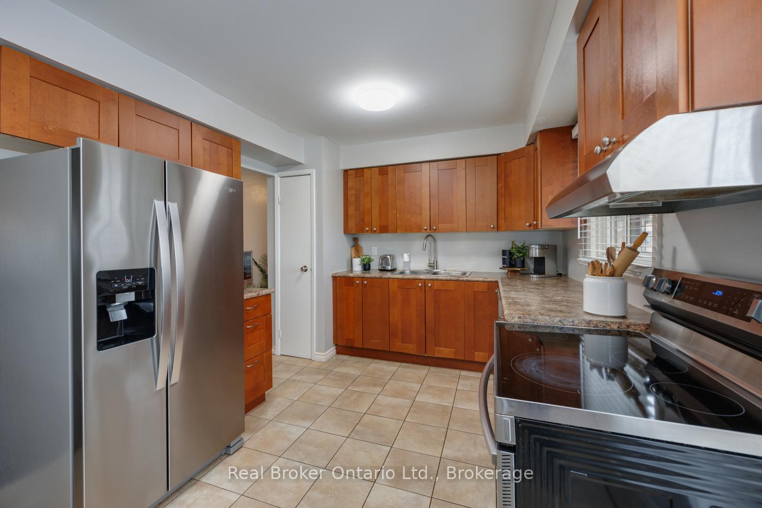 220-ormond-drive-oshawa-ontario-e13716038