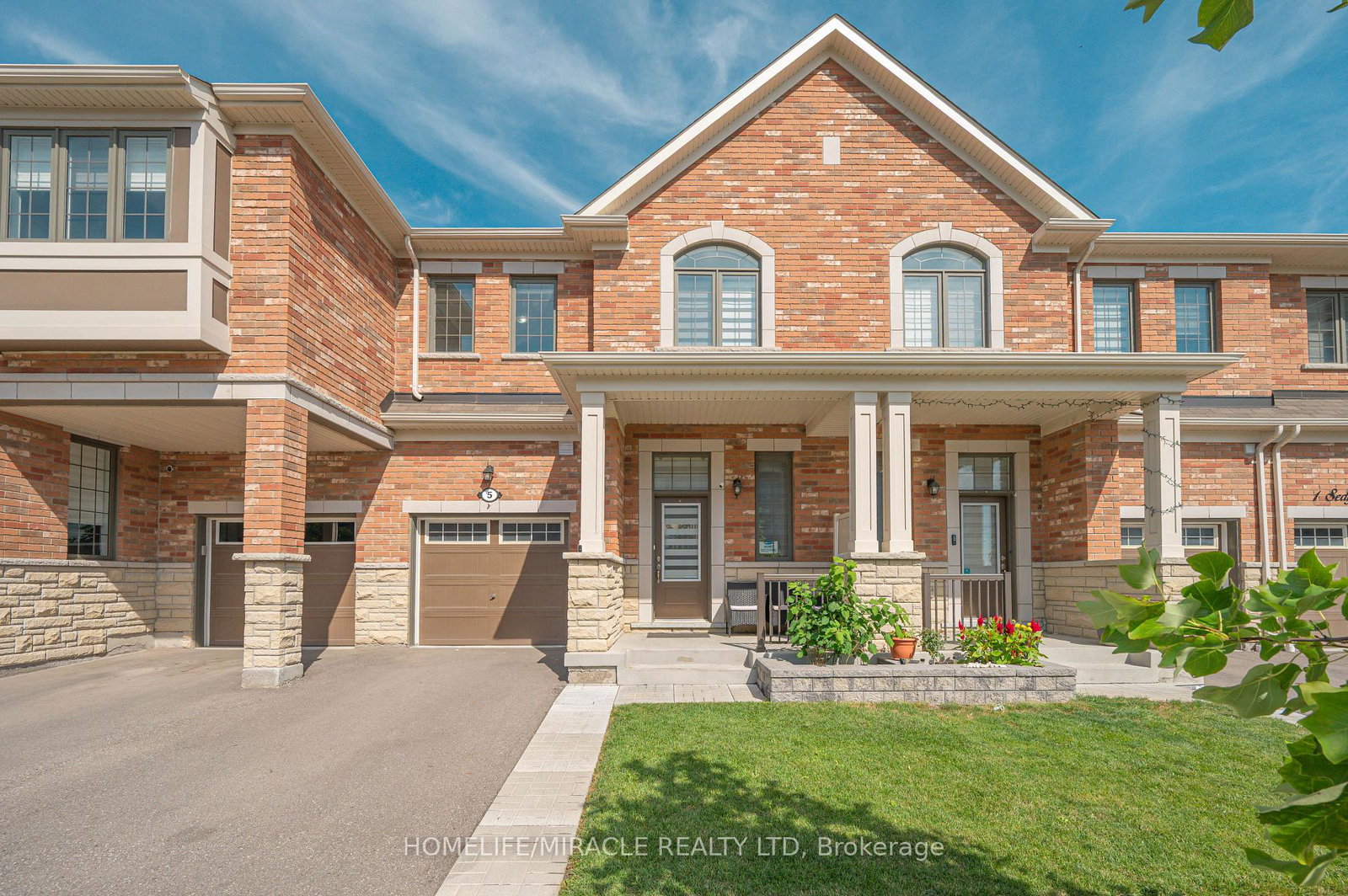 5-sedgemoor-street-whitby-ontario-e13717520