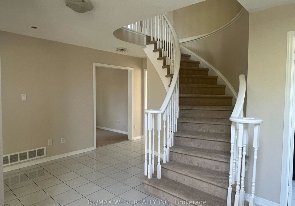 60-furrow-drive-whitby-ontario-e13717678