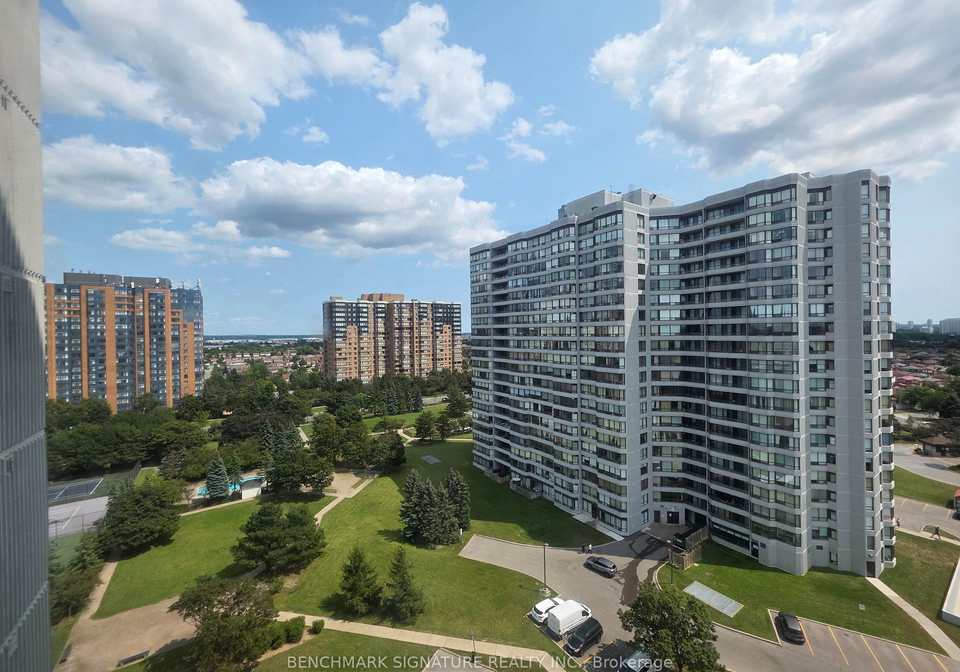 300-alton-towers-circle-toronto-scarborough-ontario-e13717776
