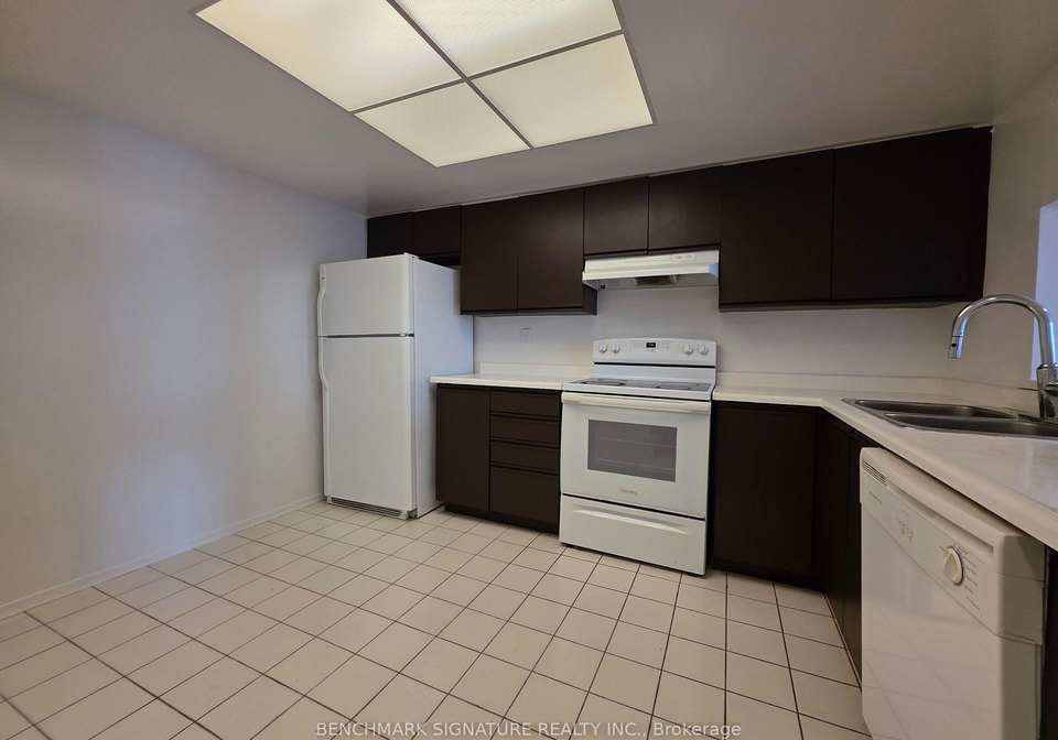 300-alton-towers-circle-toronto-scarborough-ontario-e13717776