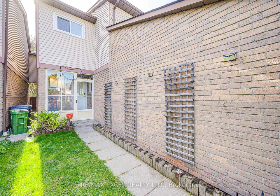 142-shady-hollow-drive-toronto-scarborough-ontario-e13718732