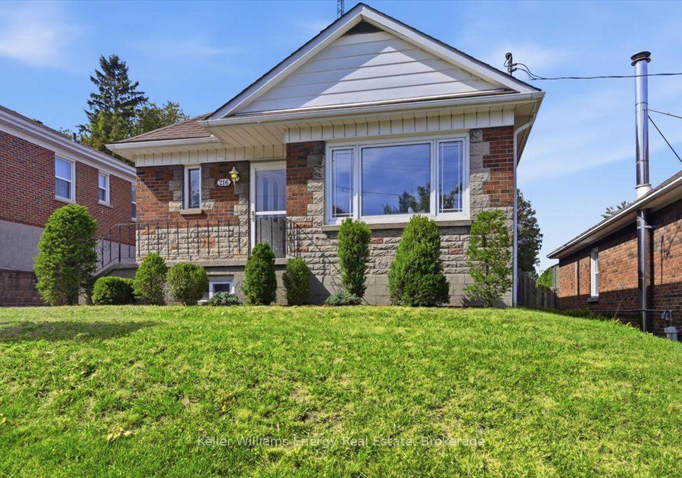 216-college-avenue-oshawa-ontario-e13718956