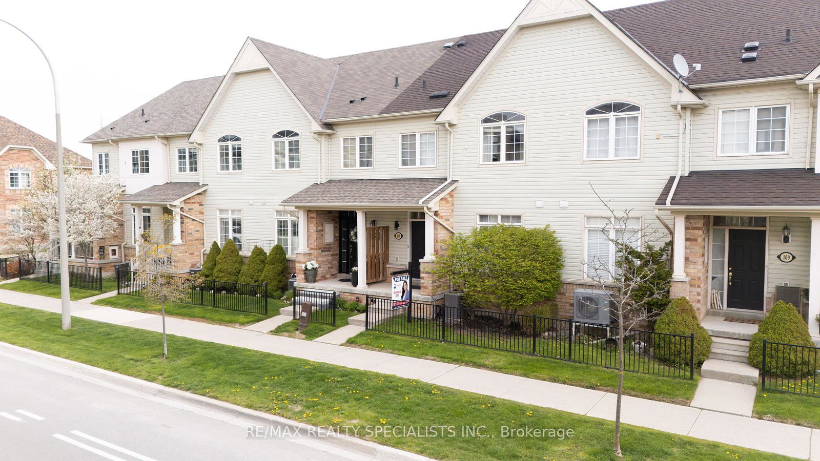 111-civic-centre-drive-whitby-ontario-e13719552
