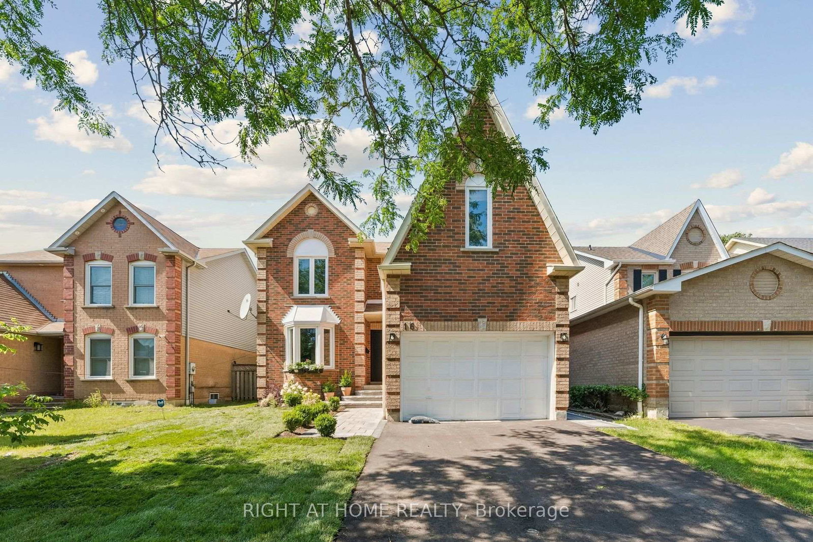 16-ian-fleming-crescent-whitby-ontario-e13719586