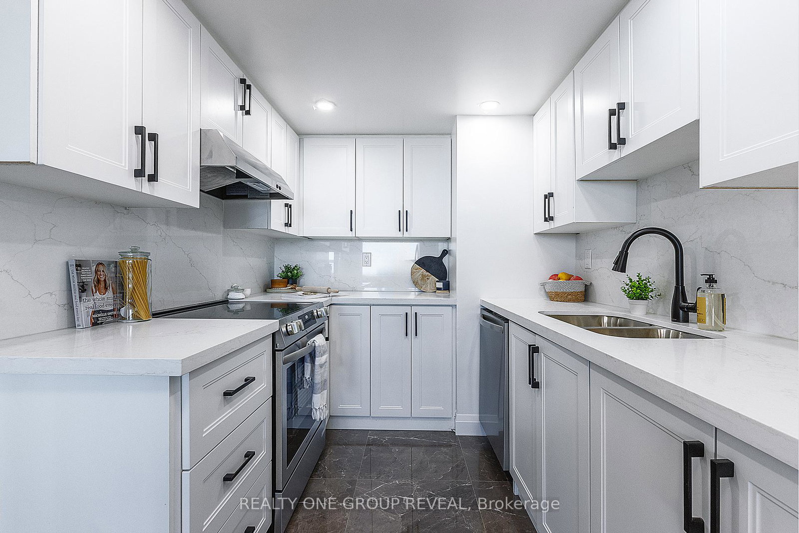 121-ling-road-toronto-scarborough-ontario-e13719602