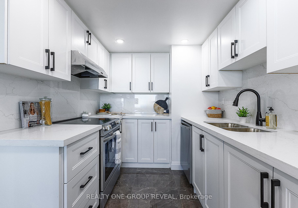 121-ling-road-toronto-scarborough-ontario-e13719602