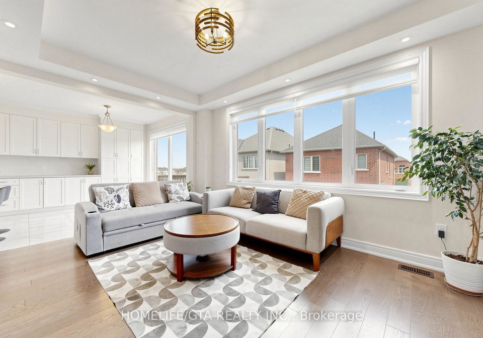 1067-purus-path-pickering-ontario-e13720090