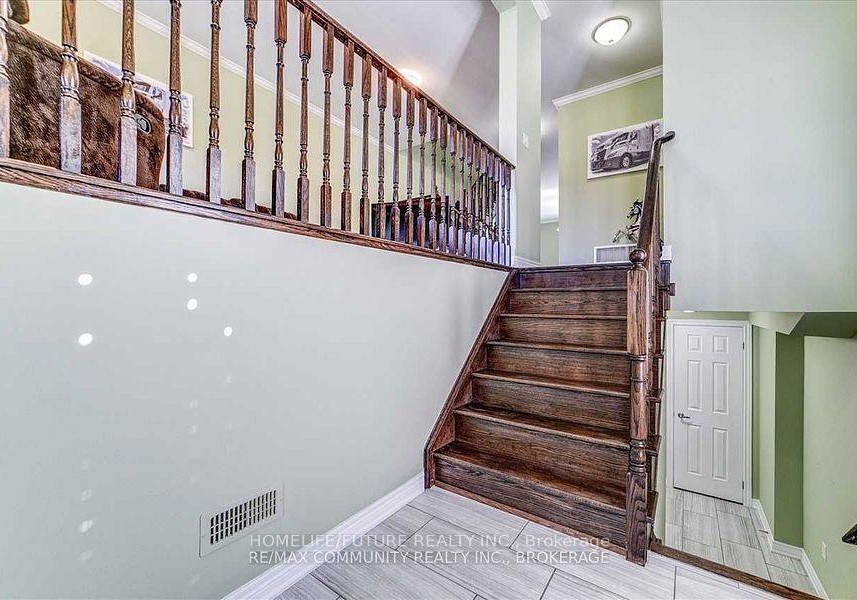 84-wimbledon-court-whitby-ontario-e13720266
