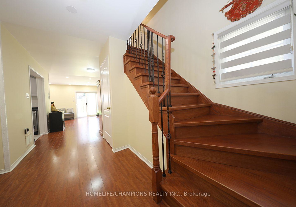 16-echo-glen-road-toronto-scarborough-ontario-e13720944