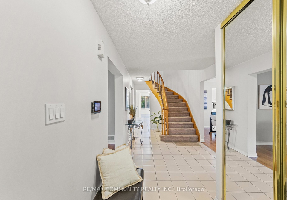 5-plowman-drive-ajax-ontario-e13721914