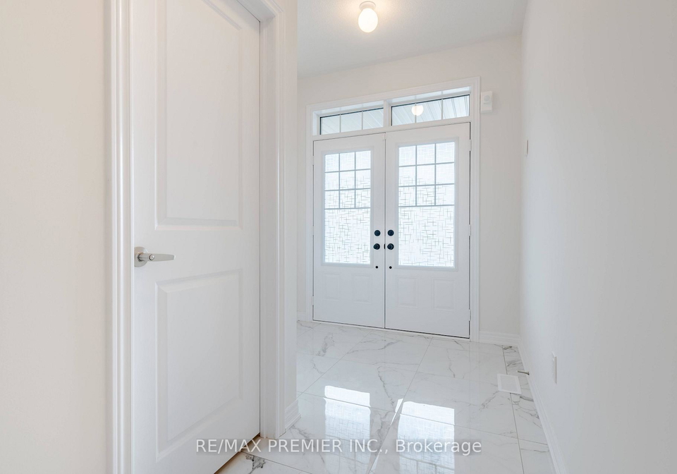 1375-klondike-court-oshawa-ontario-e13722030
