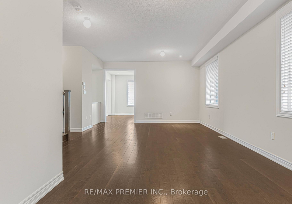 1375-klondike-court-oshawa-ontario-e13722030