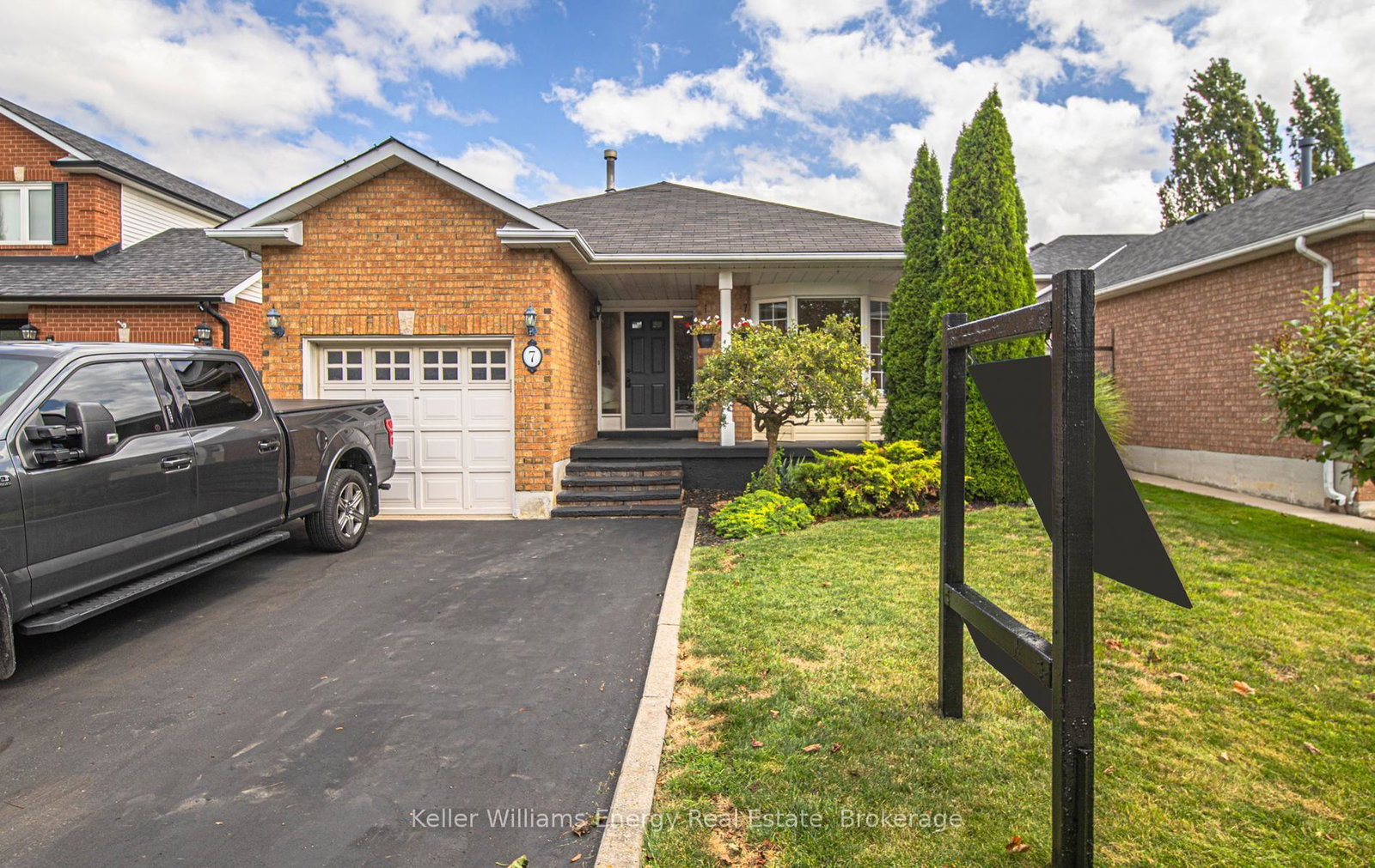 7-stirling-avenue-clarington-ontario-e13723046