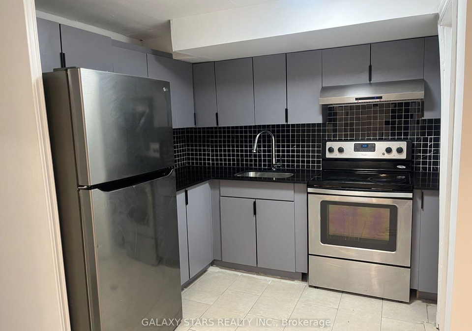 1411-anton-square-pickering-ontario-e13723462