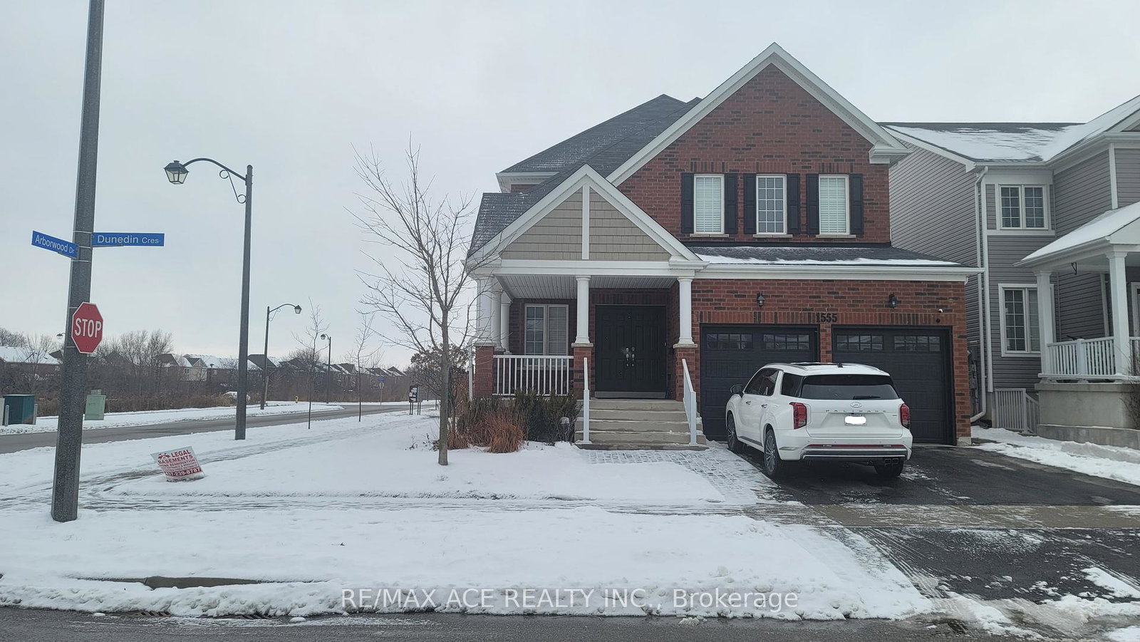1555-dunedin-crescent-oshawa-ontario-e13723688