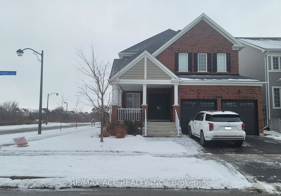 1555-dunedin-crescent-oshawa-ontario-e13723688