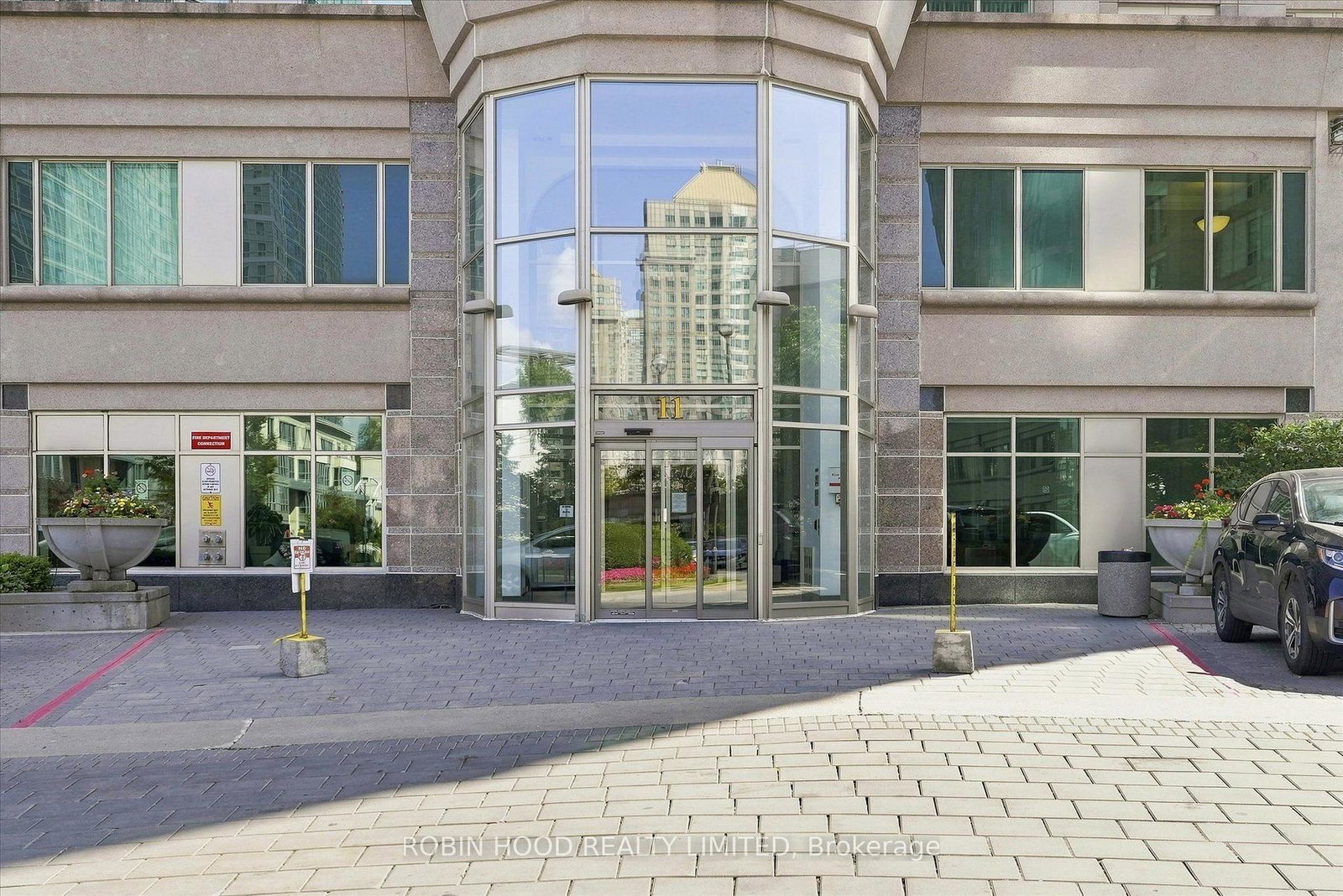 11-lee-centre-drive-toronto-scarborough-ontario-e13723982