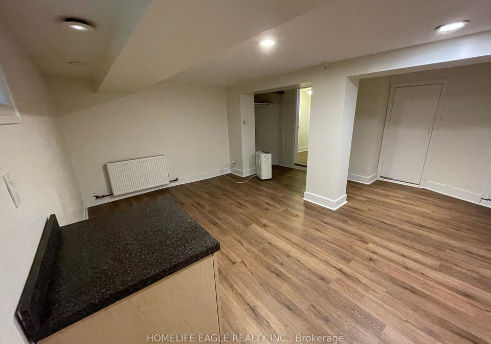 1277-broadview-avenue-toronto-east-york-ontario-e13724320