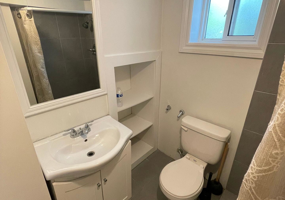1277-broadview-avenue-toronto-east-york-ontario-e13724320