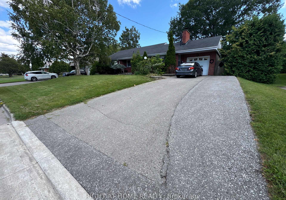 77-churchill-avenue-oshawa-ontario-e13725502